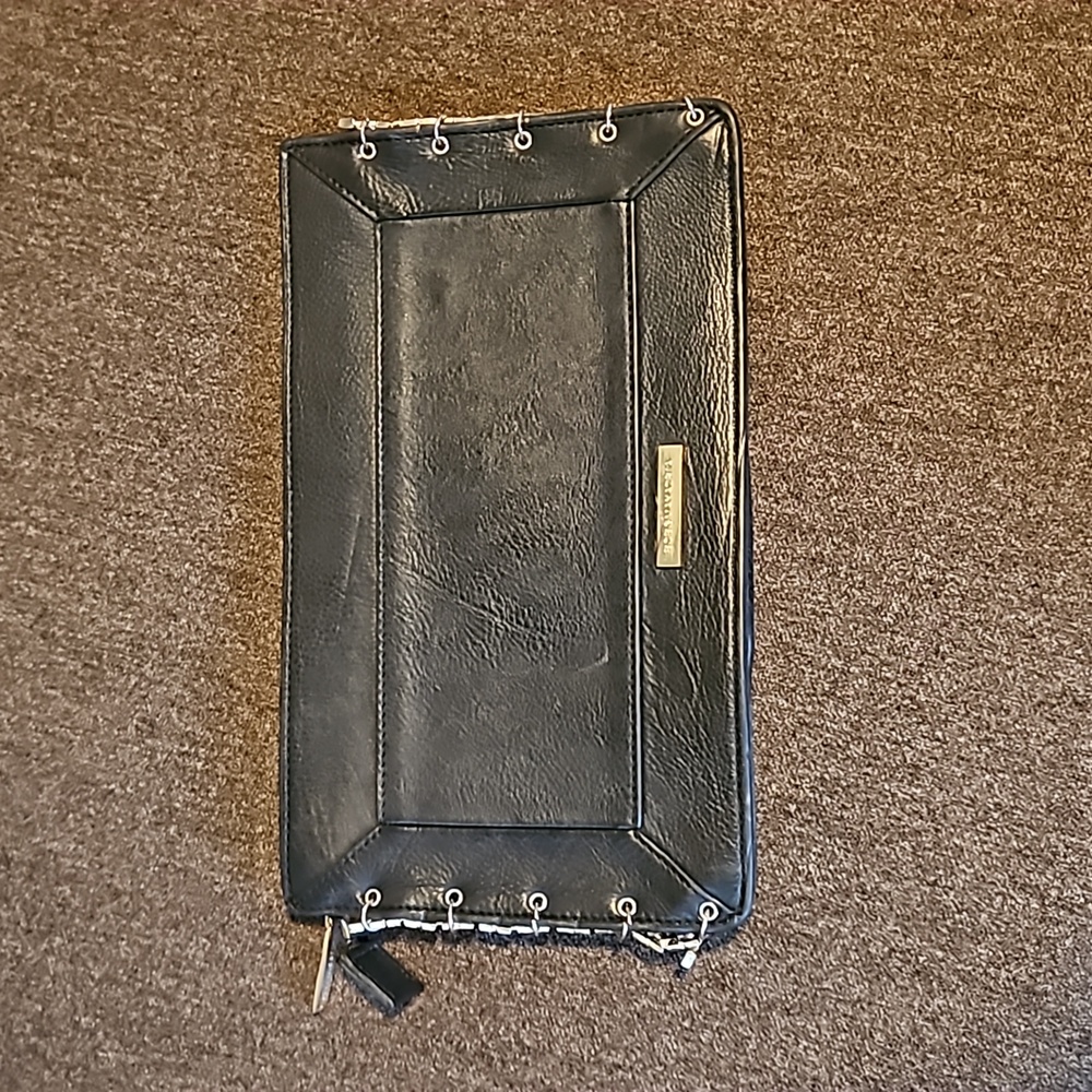 BCBG clutch